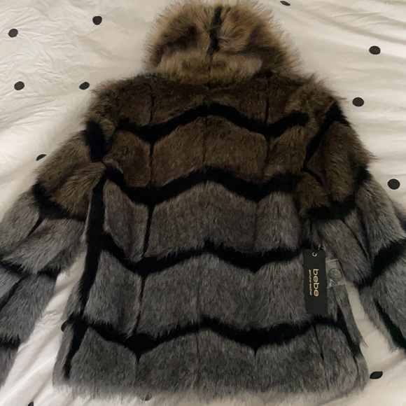 Bebe Small Genuine Leather Faux Fur Jacket (runs a little large) - Picture 6 of 9